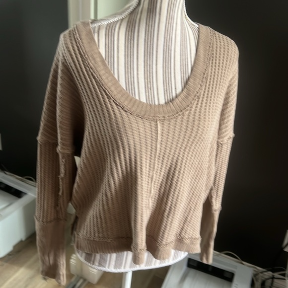 🛑 1 hour sale. Free People, magic thermal top, color: bones/khaki, small - Picture 4 of 10